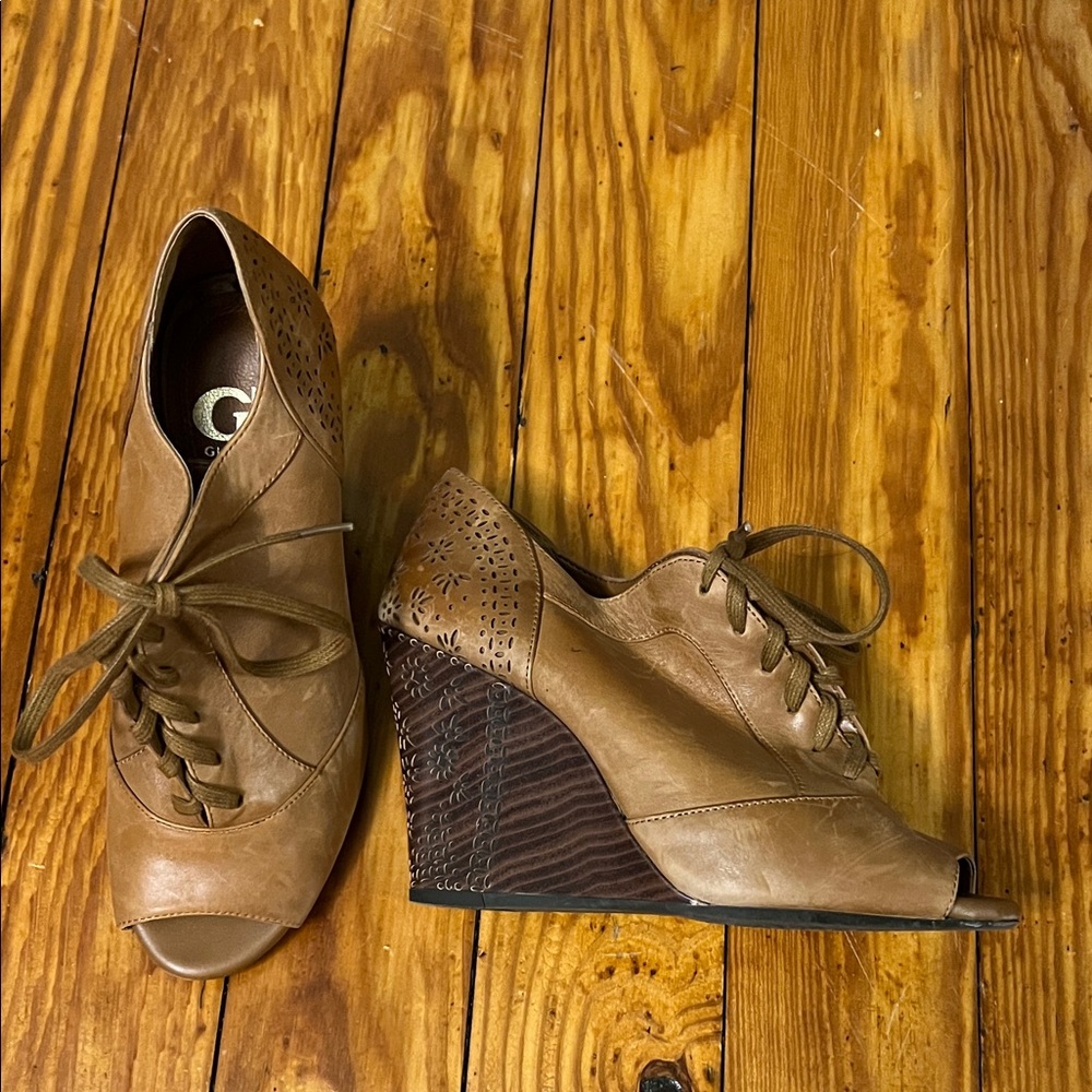 Gianni Bini Stylish Tan Lace-Up Peep Toe Wedges